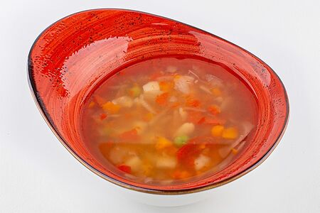 Летний суп с овощами и фасолью