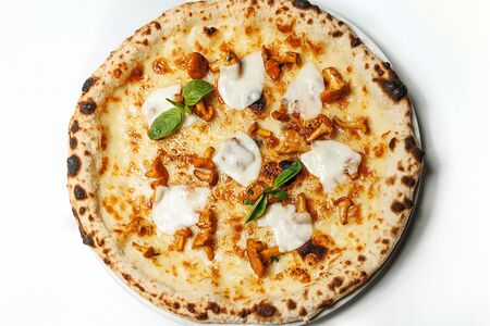 Пицца с лисичками