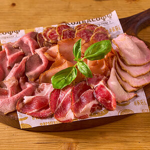 Мясное ассорти