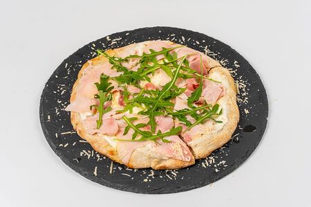 Пицца с тамбовским окороком