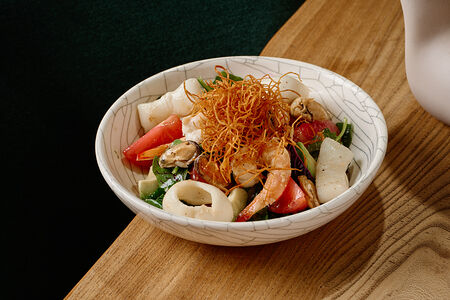 Салат с морепродуктами