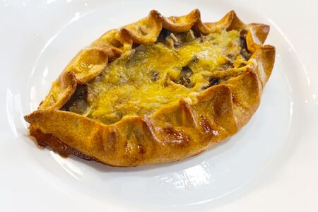 Калитка Карельская с картофелем и грибами