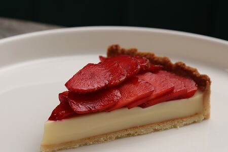 Тарт с сезонными фруктами