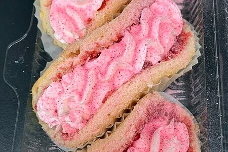 Пирожное Буше с малиной