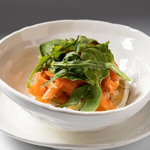 Салат Авокадо с форелью