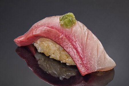 Лакедра с маринованным стеблем васаби