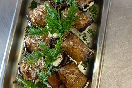 Рулетики из баклажанов