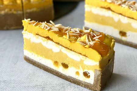 Чизкейк манго-маракуйя