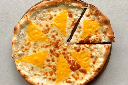 Сырная пицца 