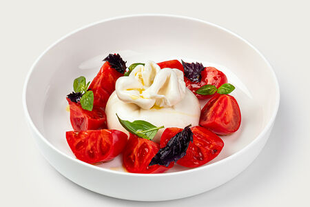 Буррата с узбекскими томатами