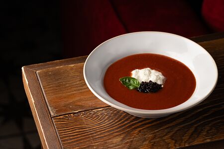 Гаспачо со страчателлой 