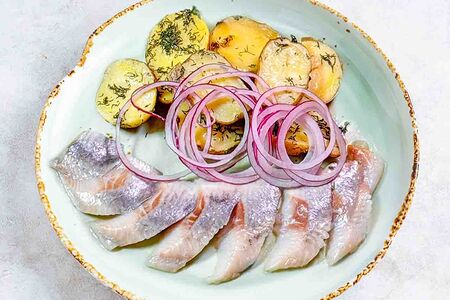 Сельдь с картофелем