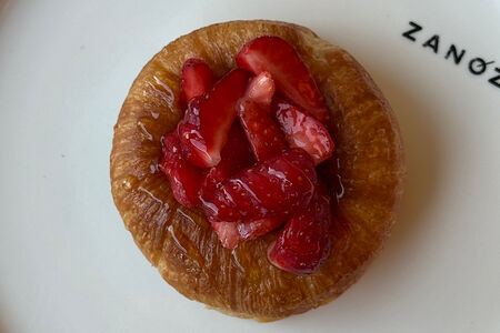 Даниш с ягодой