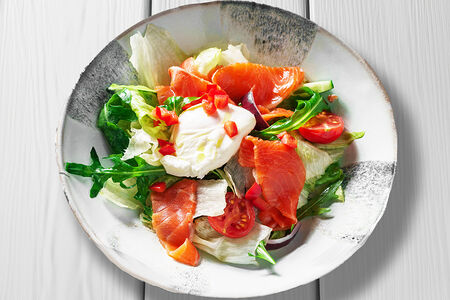 Салат с семгой