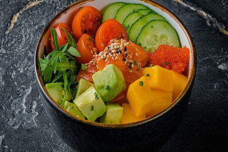 Поке с лососем