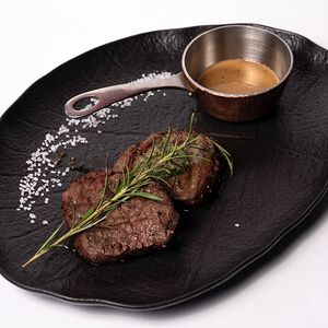 Медальоны из говядины