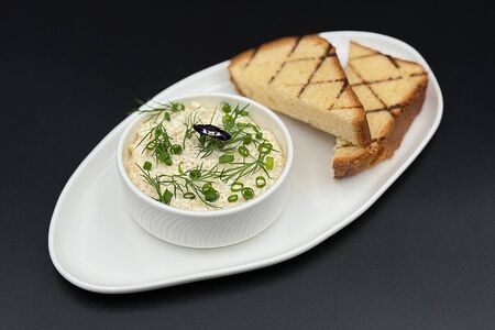 Щучья икра со сметаной