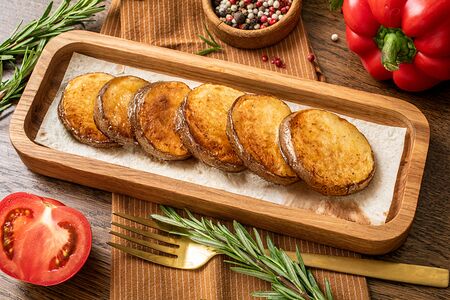 Картофель дольками на гриле