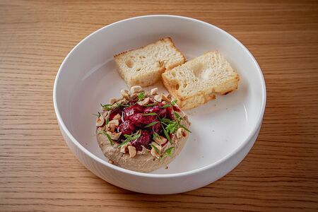 Паштет из печени индейки c вишней компоте