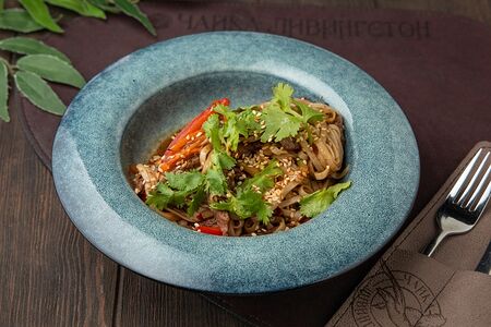 Удон с говядиной 