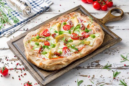 Римская пицца овощная с артишоками