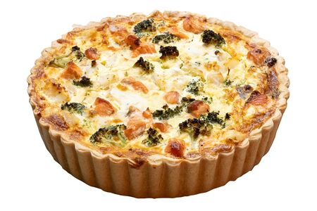 Киш с лососем, треской и брокколи