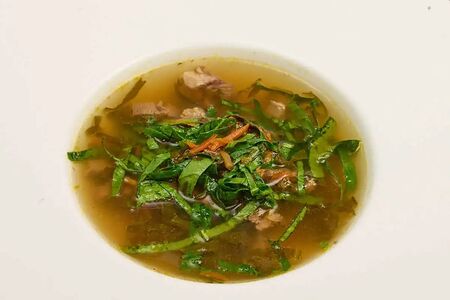 Зелёные щи из щавеля 