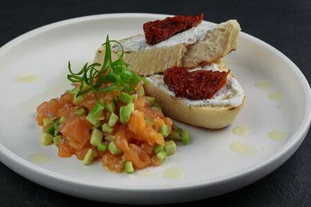 Тартар из лосося