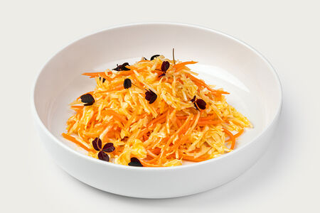 Салат из капусты и моркови с ароматным маслом