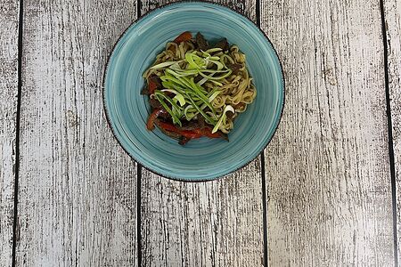 Японская лапша удон с говядиной