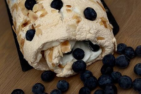 Меренговый рулет