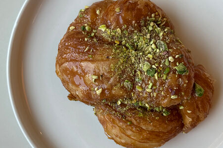 Даниш с фисташкой