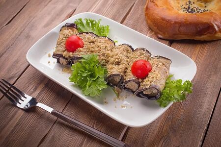 Рулетики из баклажан