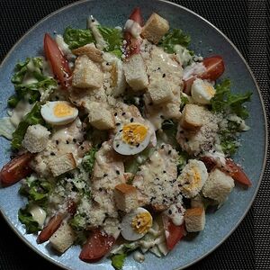 Цезарь с курицей