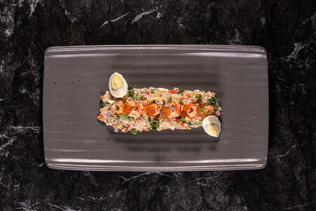 Оливье с домашней ветчиной и фирменным соусом от шефа