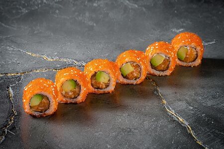 Ролл Калифорния с Лососем