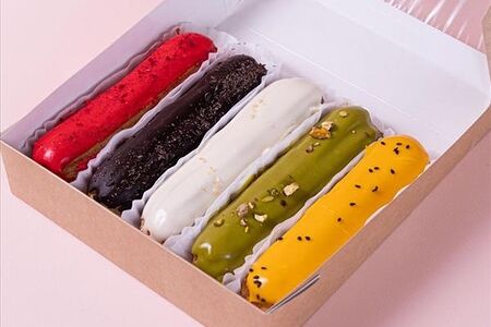 Набор пирожных эклер