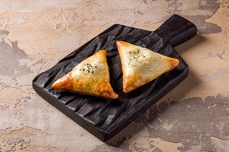 Самса с мраморной говядиной