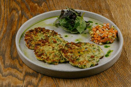 Драники из цукини с сыром моцарелла