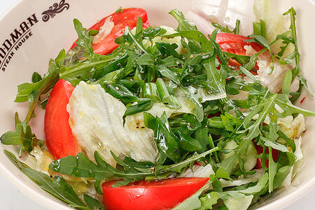 Бизнес-ланч  Салат из свежих овощей и зелени с маслом