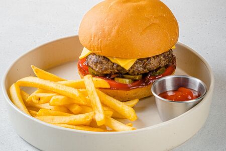 Бургер из мраморной говядины 