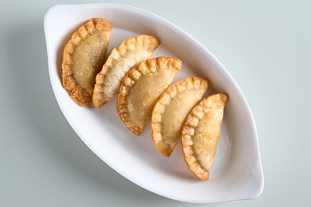 Чебуреки Барбажуан с уткой конфи