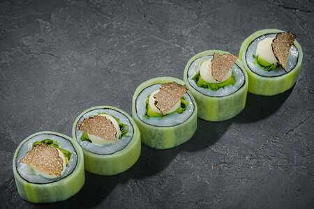 Сашими ролл с Гребешком и трюфелем