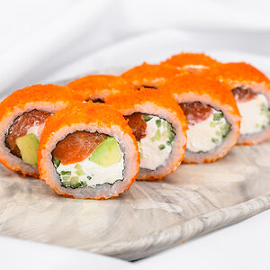 Калифорния со слабосоленым лососем