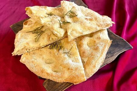Фокачча с розмарином и солью