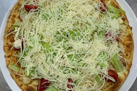 Пицца Цезарь с курицей