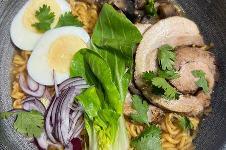 Рамен со свиной грудкой