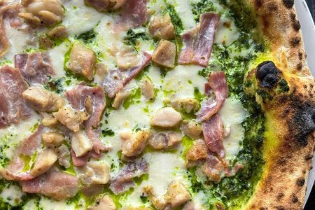 Пицца Полло и песто