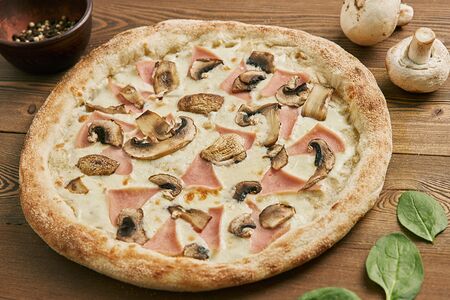 Ветчина и грибы