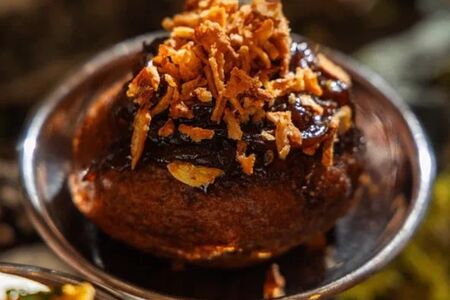 Ржаной пончик с рваной говядиной 